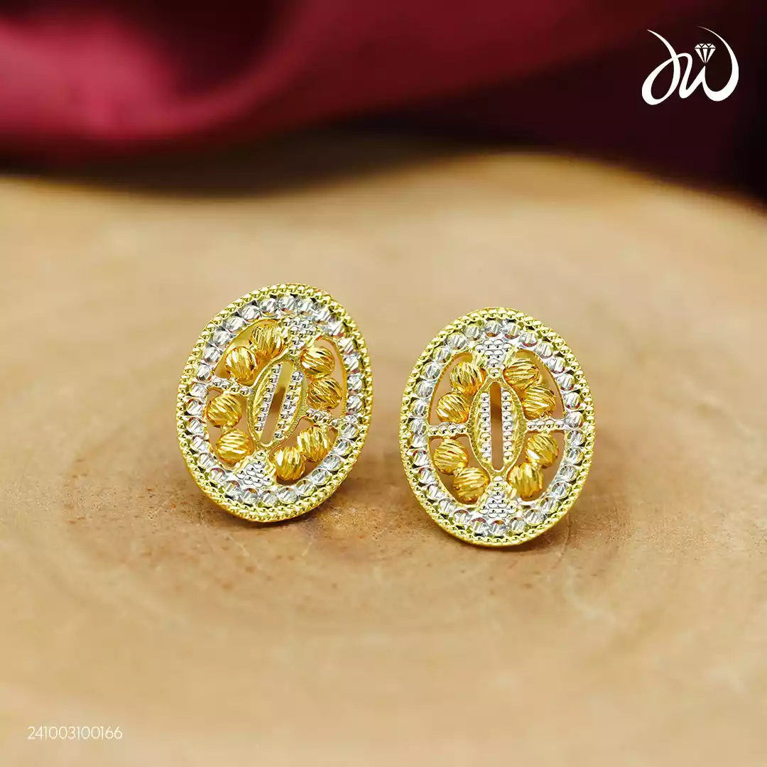 Ladies gold earring
Design no: EARR21156